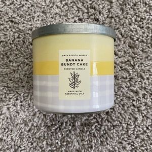 Banana Bundt Cake candle